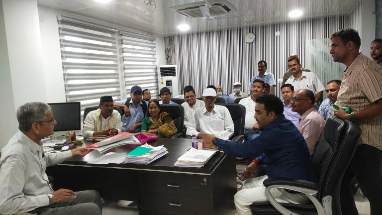 उत्तराखंड में अब गोल्डन कार्ड की खामियां 1 हफ्ते में होंगी दुरुस्त, कार्मिक महासंघ के धरने का असर।