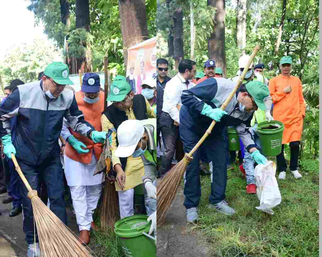 उत्तराखंड में मुख्यमंत्री धामी ने पंतनगर स्थित जी.बी पंत यूनिवर्सिटी परिसर में सेवा पखवाड़े के अंतर्गत स्वच्छता कार्यक्रम में प्रतिभाग किया।