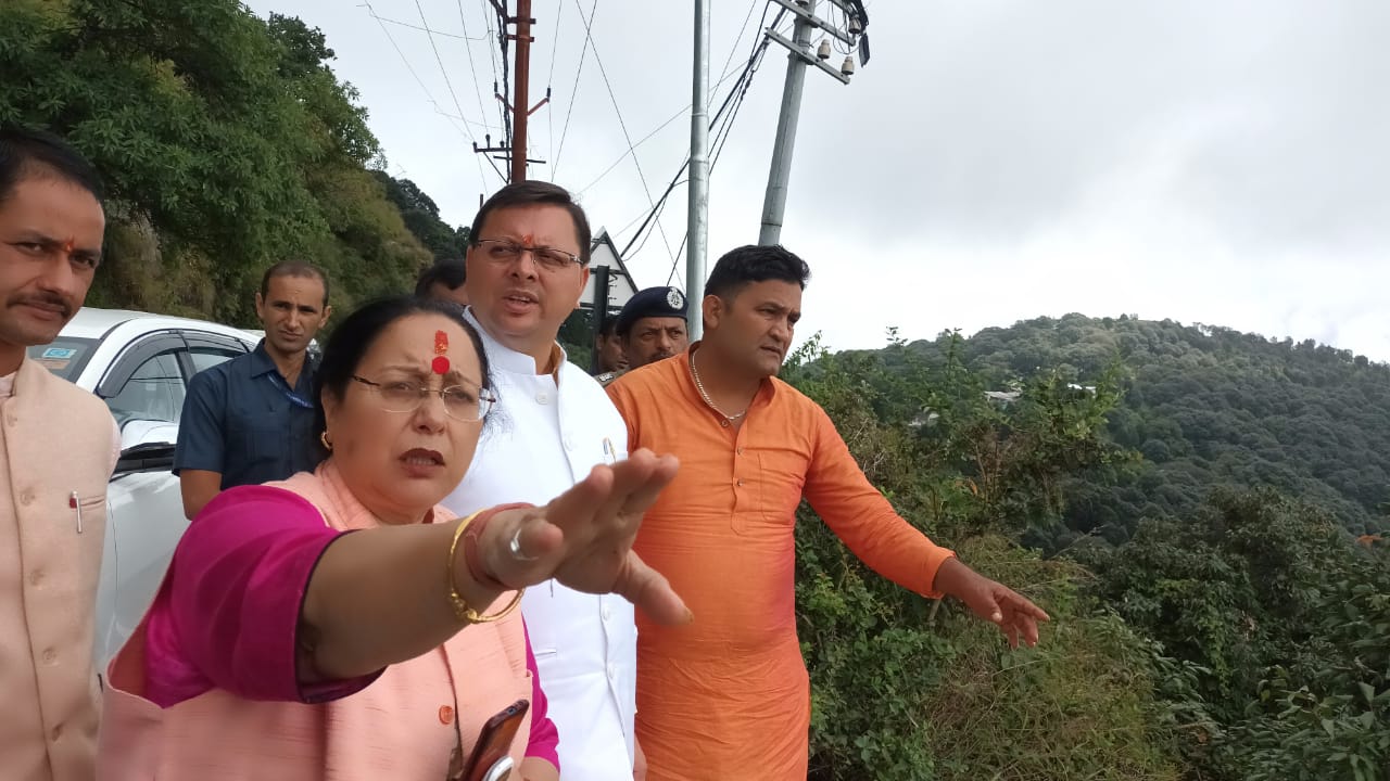 उत्तराखंड में सीएम धामी नैनीताल के,बलिया नाला भूस्खलन का किया निरिक्षण, कार्यकर्ताओं से की मुलाक़ात।