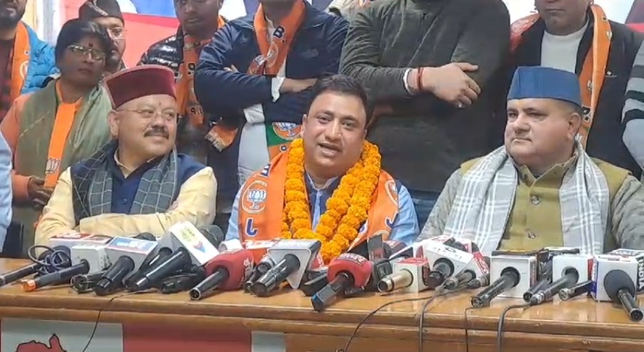 उत्तराखंड में आज भाजपा का बढ़ा कुनबा, कांग्रेस को लगा झटका, चर्चित ब्लॉक प्रमुख बीजेपी मे शामिल।