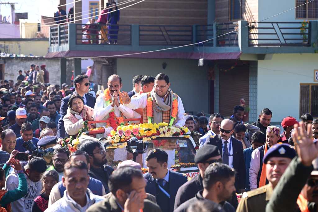 उत्तराखंड में यहाँ सीएम धामी ने लोकसभा चुनावों के प्रचार की कर दी शुरुआत, किया यहाँ रोड शो।