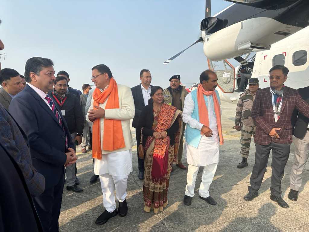उत्तराखंड में जॉली ग्रांट एयरपोर्ट से नैनीसैनी हवाई अड्डा पिथौरागढ़ के लिए शुरू हुई हवाई सेवा, सीएम धामी ने भरी पिथौरागढ़ के लिए उड़ान।