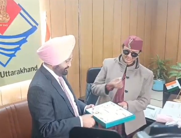 उत्तराखंड की पहली महिला मुख्य सचिव बनी राधा रतूड़ी आईएएस राधा रतूड़ी ने मुख्य सचिव का पदभार ग्रहण किया जानिए पूरे जीवन की कहानी।