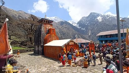 उत्तराखंड में अब राम मंदिर की प्राण प्रतिष्ठा से पहले उत्तराखंड के मंदिरों में होगी सफाई, गठित की गई समिति।