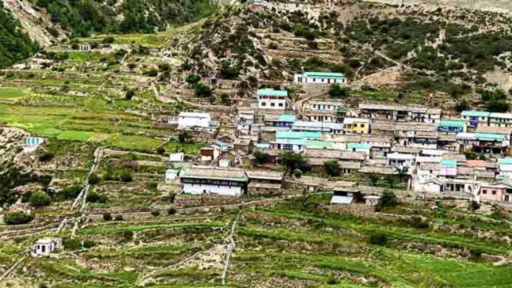 उत्तराखंड के ऐतिहासिक पर्यटन और सांस्कृतिक स्थल होंगे विकसित, सौर ऊर्जा से रोशन होंगे गांव-घर।