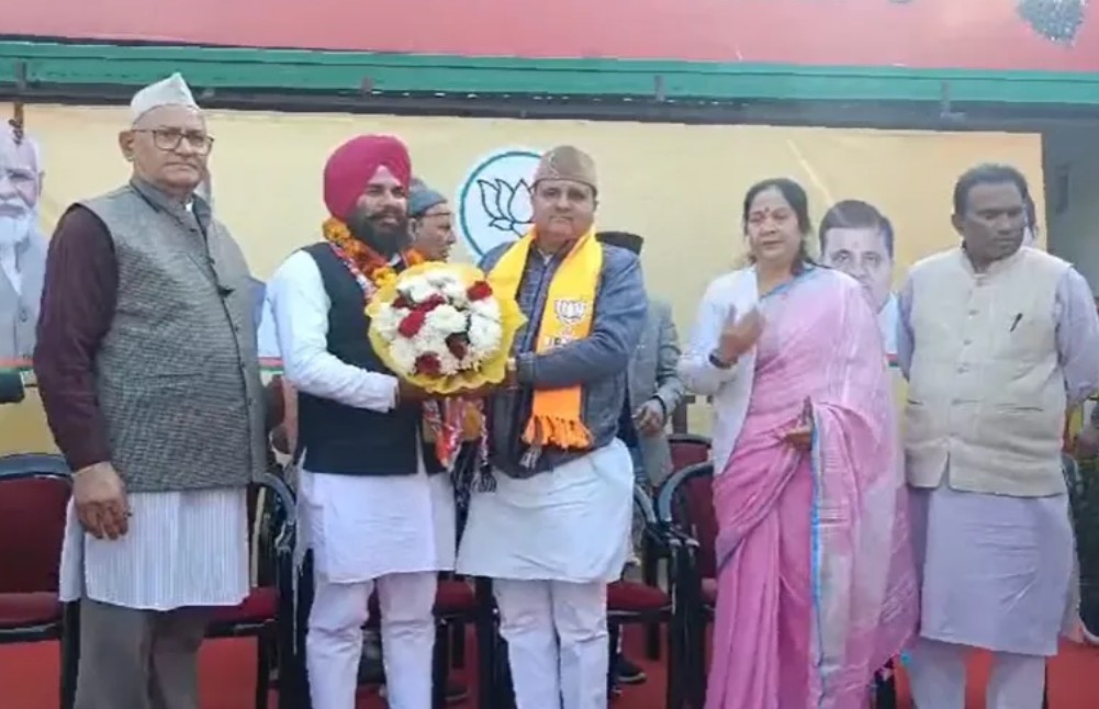 उत्तराखंड में आज कांग्रेस पार्टी को लगा झटका। भाजपा प्रदेश अध्यक्ष महेंद्र भट्ट ने दिलाई सदस्यता।
