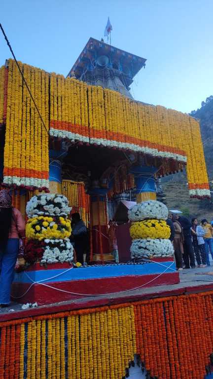 उत्तराखंड में विश्वप्रसिद्ध ग्यारहवें ज्योर्तिलिंग श्री केदारनाथ धाम के कपाट इस यात्रा वर्ष शुक्रवार 10 मई को प्रात: 7 बजे खुलेंगे