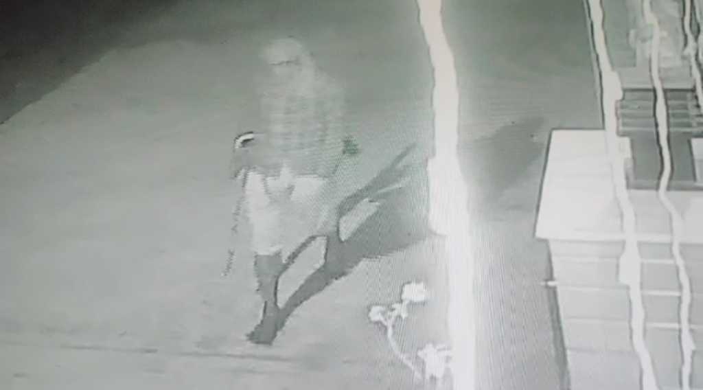 उत्तराखंड की राजधानी के नकरोंदा इलाके मे चोरो का आतंक, CCTV मे हुए कैद।