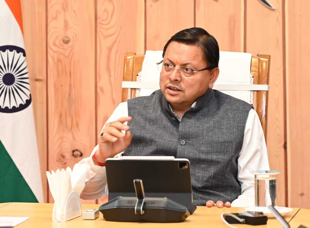 उत्तराखंड में अब अपात्र लोगों के आधार और वोटर आईडी बनाए या दिए बिजली-पानी कनेक्शन, बर्खास्त होंगे कर्मचारी।