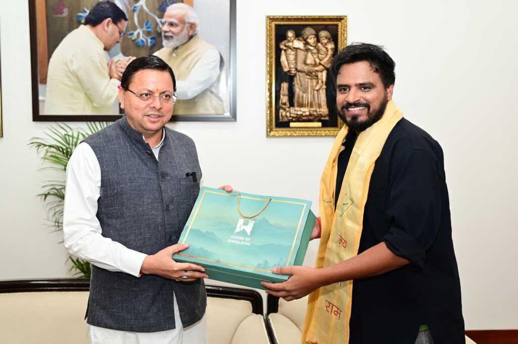 उत्तराखंड में सीएम धामी से मिले अमित भड़ाना समेत ये तमाम जाने माने चेहरे।