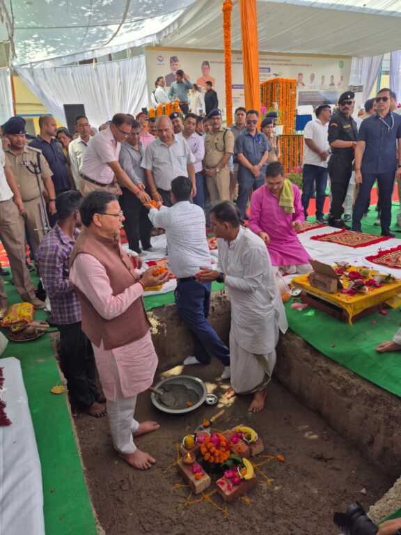 उत्तराखंड में ऋषिकेश गंगा कॉरिडोर परियोजना” का प्रथम चरण — राज्य की यातायात सुविधा, पर्यटन और प्रशासनिक ढांचे को मिलेगी नई दिशा।