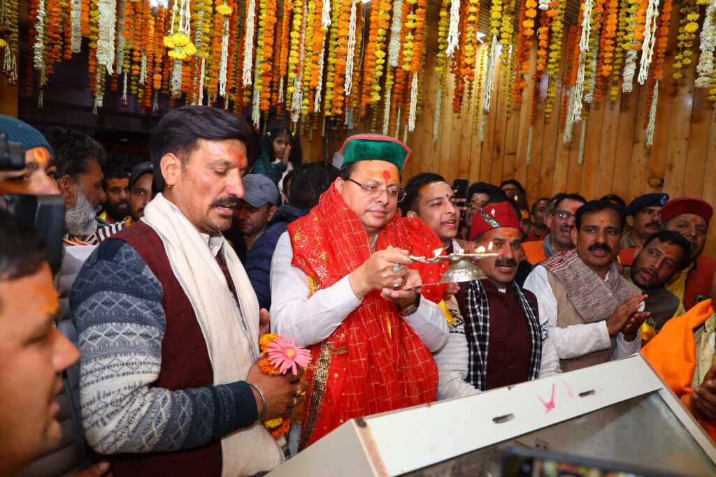 उत्तराखंड में गंगोत्री और यमुनोत्री धाम के कपाट श्रद्धालुओं के लिए खुले, प्रधानमंत्री श्री नरेन्द्र मोदी के नाम से दोनों धामों में की गई पहली पूजा।