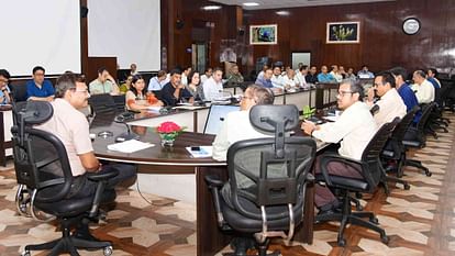 उत्तराखंड में कुंभ 2027 के लिए सात दिन में नोडल अधिकारी नामित करें, समितियां बनाएं…मुख्य सचिव ने दिए निर्देश।