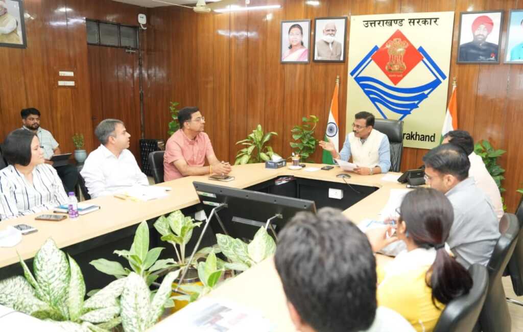 उत्तराखंड की राजधानी की सड़को मे आए दिन जाम की स्थिति, मुख्य सचिव ने लिया संज्ञान दिए निर्देश।