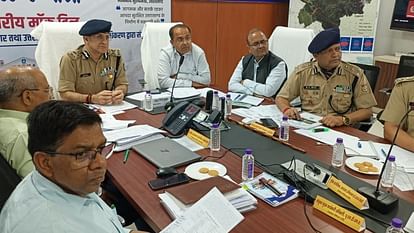 उत्तराखंड में हाई अलर्ट पर पुलिस, नेपाल बॉर्डर पर SSB के साथ पेट्रोलिंग बढ़ाने के निर्देश।