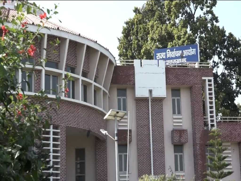 उत्तराखंड में मतदाता की गोपनीयता से समझौता नहीं,मतदान केंद्रों की वेबकास्टिंग फुटेज साझा करने की मांग पर चुनाव आयोग सख्त।