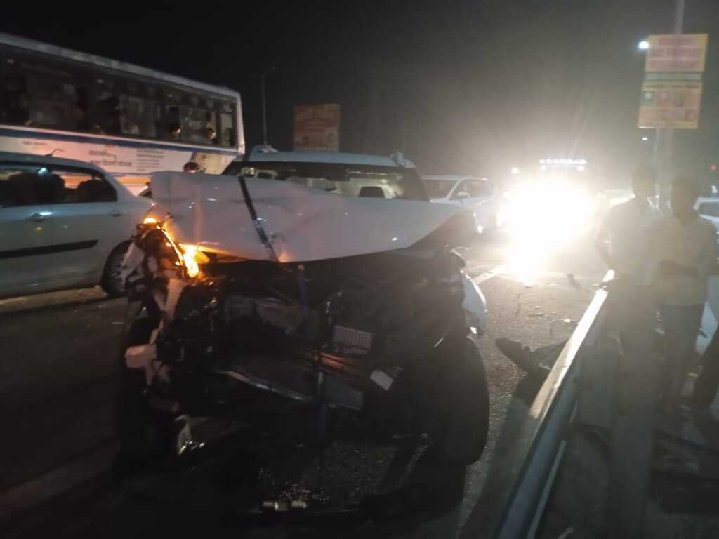 उत्तराखंड में बड़ा हादसा, छिद्दरवाला मैन चौक पर टला बडा हादसा। एक साथ आपस में भिड़ी आठ गाडीयां।
