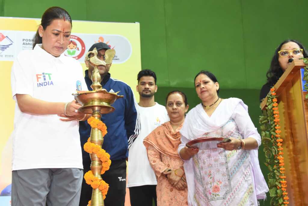 उत्तराखंड में आंगनबाड़ी केंद्रों पर नियमित रूप से होगा योग : रेखा आर्या, आंगनबाड़ी कार्यकत्रियों के योग शिविर का शुभारंभ।