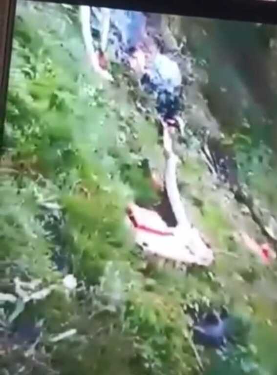 उत्तराखंड में चारधाम यात्रा के दौरान हेलीकॉप्टर हादसे के बाद बड़ी कार्रवाई, आर्यन एविएशन के ऑपरेशंस तत्काल प्रभाव से निलंबित।