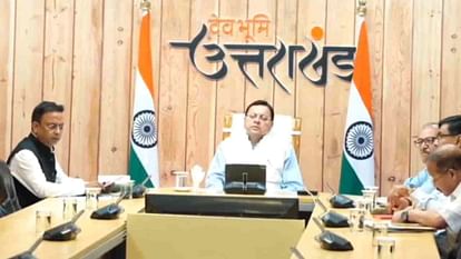 उत्तराखंड में हेलिकॉप्टर संचालन के लिए एसओपी बनाने को समिति गठित, 15 अगस्त तक सौंपेगी रिपोर्ट।