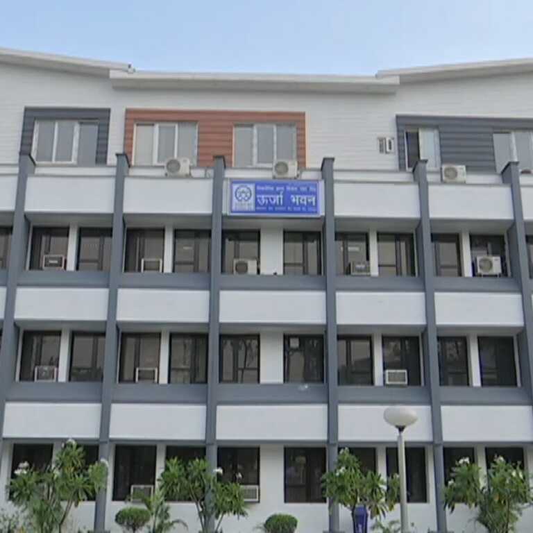 उत्तराखंड की राजधानी में बिना जमीन रिकॉर्ड के बांट दिए बिजली कनेक्शन, 300 मामलों में सामने आया फर्जीवाड़ा।