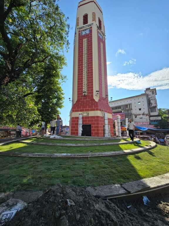 उत्तराखंड की राजधानी की धड़कन ‘घंटाघर‘ दिखने लगा भव्य।