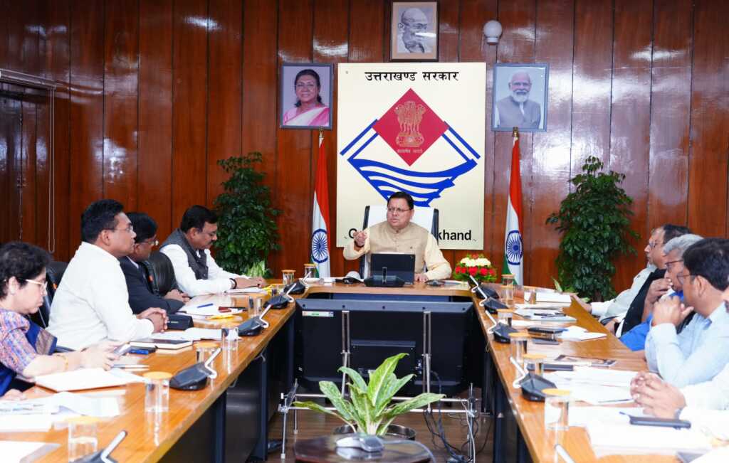 उत्तराखंड में सीएम धामी के निर्देश स्वास्थ्य सुविधाओं को बेहतर बनाने के लिए स्वास्थ्य विभाग द्वारा विशेष ध्यान दिया जाए।