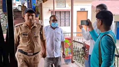 उत्तराखंड में करोड़ों रुपये की वित्तीय अनियमितता के मामले में पूर्व सचिव और सहकारिता आंकिक को गिरफ्तार किया।
