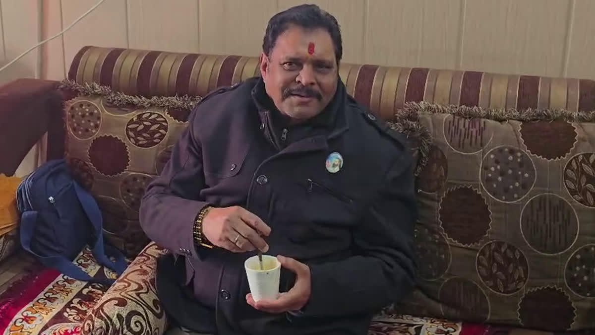 उत्तराखंड में वायरल ऑडियो विवाद गरमाया: उर्मिला के बाद सुरेश राठौर कोर्ट में पेश, वॉयस सैंपल भेजे गए लैब।