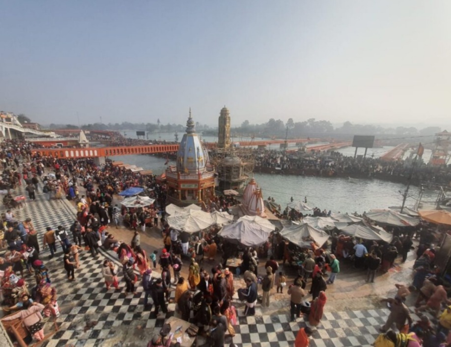 उत्तराखंड के हरिद्वार में अर्द्धकुंभ पर से चलेंगी 100 ट्रेनें, कांवड़ यात्रा होगी आसान, रेलवे स्टेशन का होगा पुनर्निमाण।