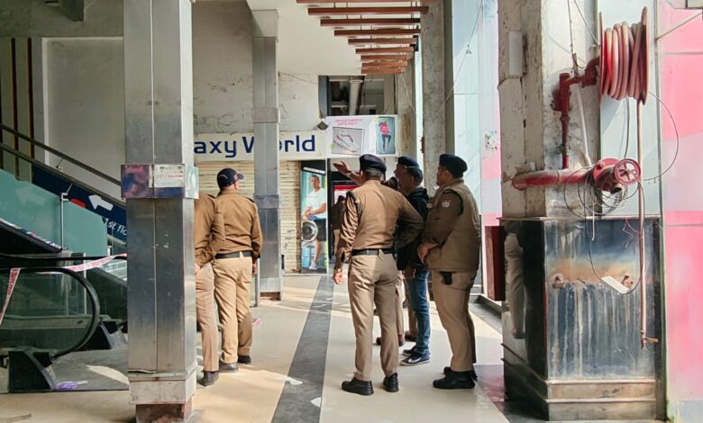 उत्तराखंड में फिर दहली राजधानी: सिल्वर सिटी मॉल में स्टोन क्रशर संचालक की गोली मारकर हत्या।