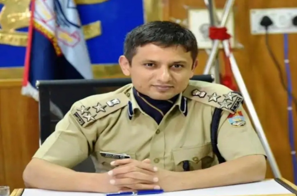 उत्तराखंड में अब IPS अरुण मोहन जोशी व नीरू गर्ग पहुंचे हाईकोर्ट।