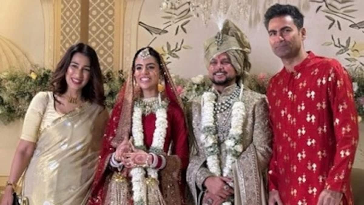 उत्तराखंड में कुलदीप यादव की शादी पर मोहम्मद कैफ का धमाल, रिंकू सिंह-तिलक वर्मा पर उड़ाए पैसे।