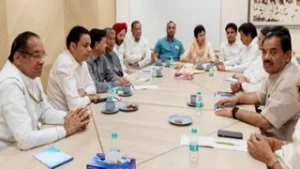 उत्तराखंड में चुनाव 2027: कांग्रेस ने उत्तराखंड को 8 जोन में बांटकर दिग्गजों को दी कमान, बैठक छोड़ निकले हरीश रावत।