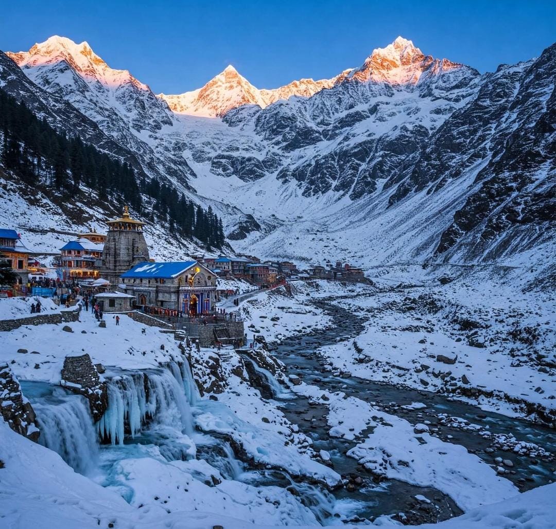 उत्तराखंड में मार्च की बर्फबारी से बदला मिजाज: गंगोत्री–यमुनोत्री में बर्फ, किसानों को राहत।