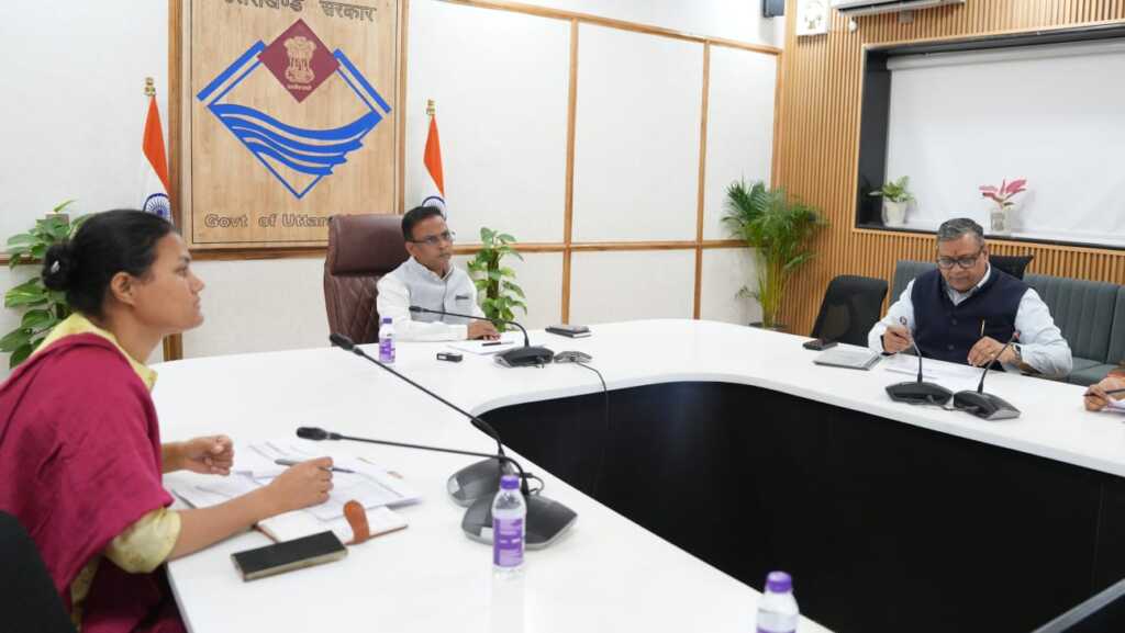 उत्तराखंड में चारधाम यात्रा मार्गों पर समानांतर प्रणाली से भी हो सफाई व्यवस्था :प्रमुख सचिव।