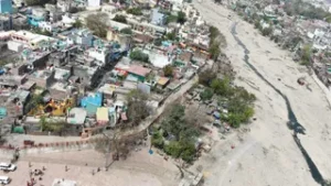 उत्तराखंड के ऋषिकेश में हाई-टेक ड्रोन सर्वे शुरू: हर इमारत का बनेगा थ्री-डी मैप, हाउस टैक्स का होगा सटीक आंकलन।