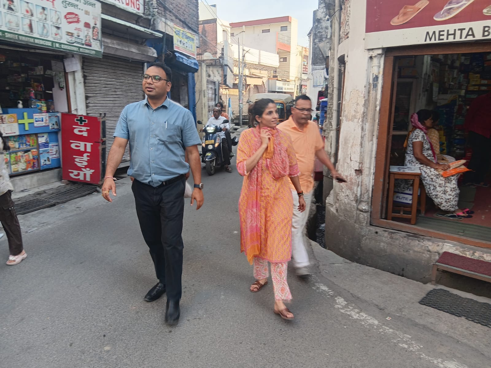 उत्तराखंड के हरिद्वार में कुंभ मेला-2027: मेलाधिकारी एवं अपर मेलाधिकारी ने पैदल भ्रमण कर कनखल क्षेत्र का लिया जायजा।