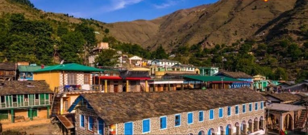 उत्तराखंड में नैनीताल के गांवों में लौटा पर्यटन का नया रंग! होमस्टे और विलेज टूरिज्म ने बदली पहाड़ों की सूरत।