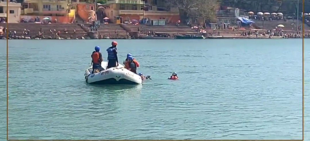 उत्तराखंड के ऋषिकेश में राफ्टिंग हुई महंगी! तीन गुना तक बढ़ें रेट, घूमने से पहले जान लें नए दाम।