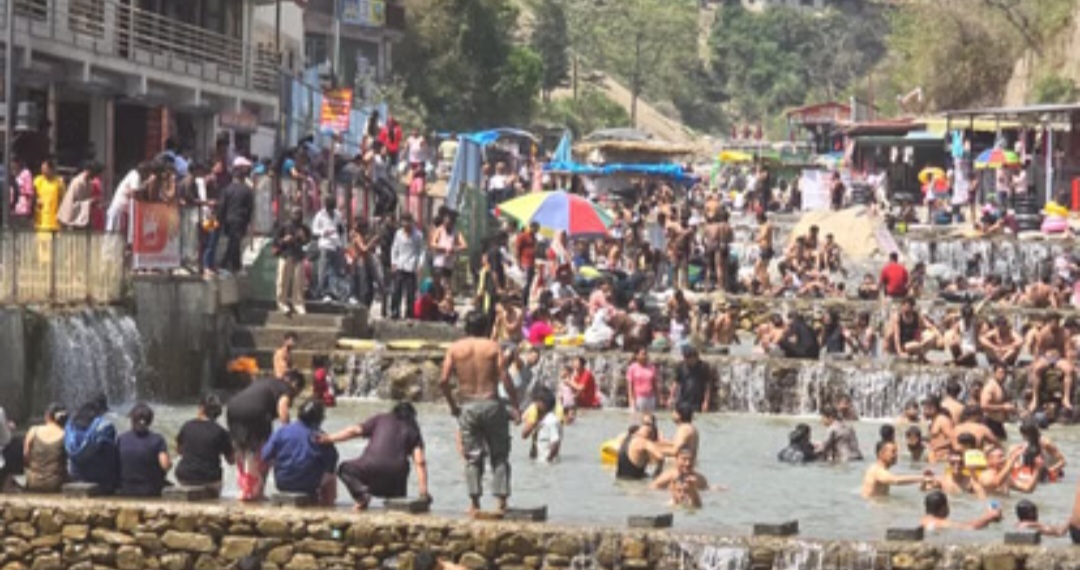 उत्तराखंड में दिल्ली की गर्मी से राहत पाने के लिए आए दून, यहां भी नहीं मिला सुकून, पारा 40 के पास रहा।