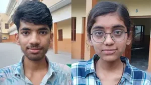 उत्तर प्रदेश में दर्जी के बेटे-बेटी ने रचा इतिहास, 12वीं में किया जिला टॉप।