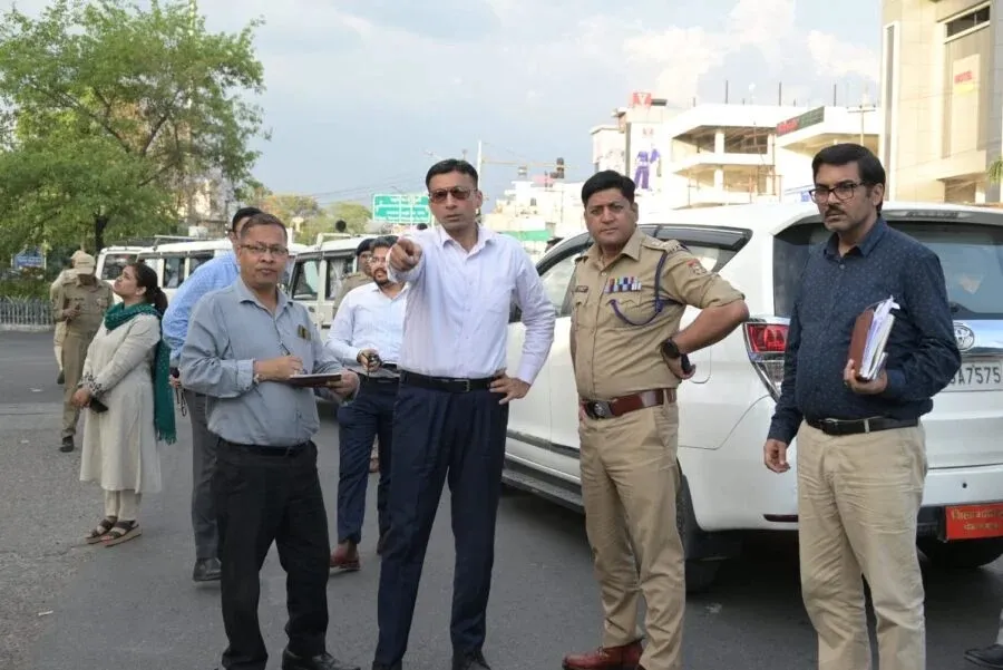 उत्तराखंड में प्रधानमंत्री के आगमन को लेकर प्रशासन अलर्ट, जिलाधिकारी ने लिया जायजा।