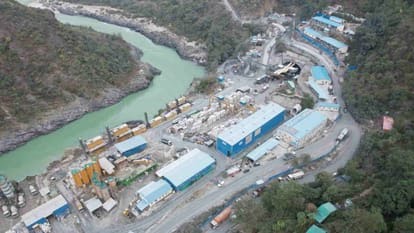 उत्तराखंड में देश की सबसे लंबी रेल सुरंग बनी टनल-8, ऋषिकेश-कर्णप्रयाग ब्रॉड गेज रेल परियोजना।
