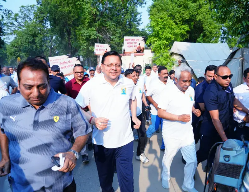 उत्तराखंड में मुख्यमंत्री धामी ने रन फॉर योगा’ से दिया स्वस्थ जीवन का संदेश।
