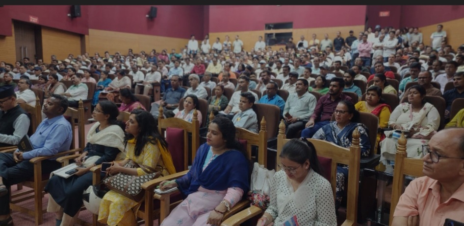 उत्तराखंड में देहरादून के 116 परीक्षा केंद्रों पर होगी UKSSSC स्नातक स्तरीय परीक्षा। 46,350 अभ्यर्थी होंगे शामिल।