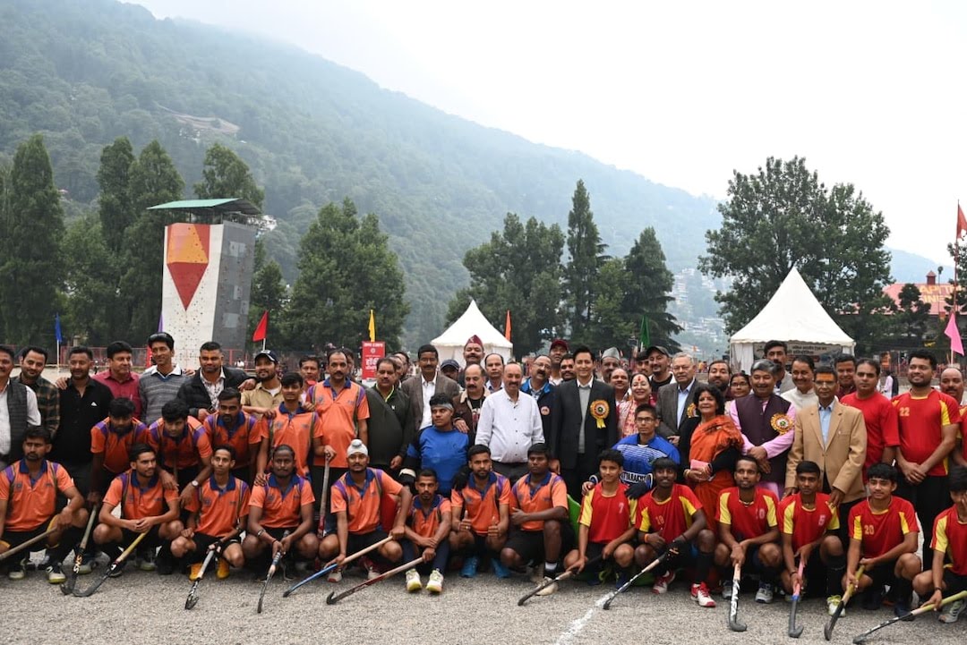 उत्तराखंड के ​नैनीताल में सजा हॉकी का महाकुंभ: 100वें ऑल इंडिया ट्रेड्स कप का भव्य आगाज, वादियों में गूंजा राष्ट्रीय खेल का जुनून।