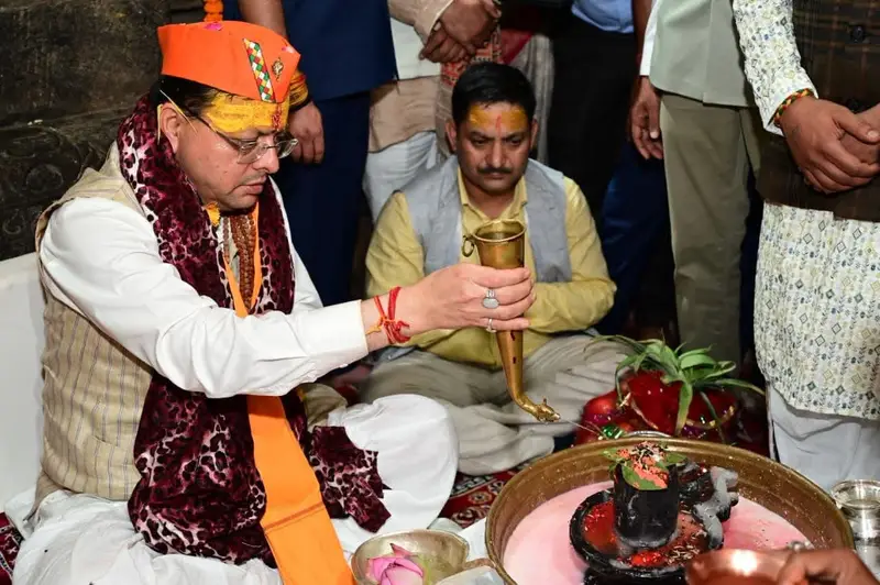 उत्तराखंड के जागेश्वर धाम में मुख्यमंत्री धामी ने किया श्रावणी मेले का शुभारंभ, हरेला पर दिया पर्यावरण संरक्षण का संदेश।