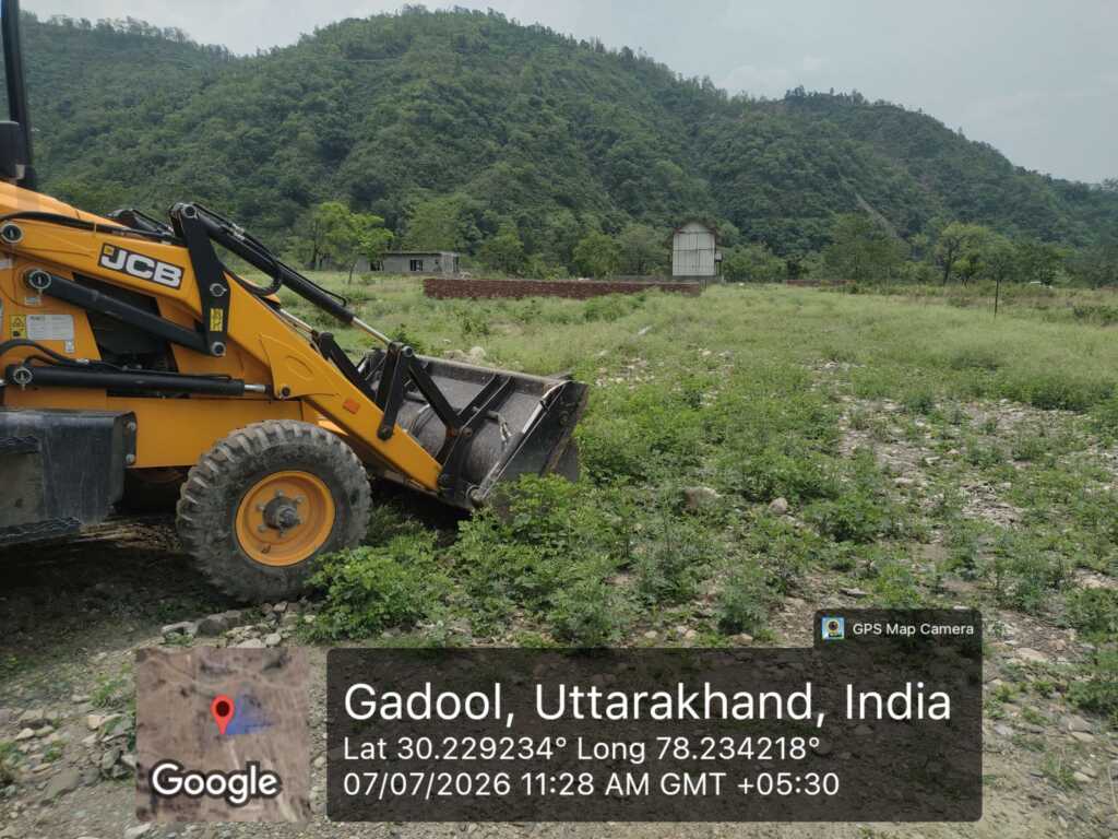उत्तराखंड में अवैध प्लॉटिंग पर चला एमडीडीए का बुलडोजर, 170 बीघा से अधिक जमीन पर बड़ी कार्रवाई।