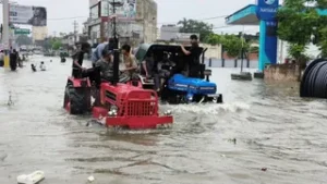 उत्तराखंड के रुड़की में मूसलधार वर्षा से जनजीवन प्रभावित, 24 घंटे में 339 मिमी बारिश दर्ज।
